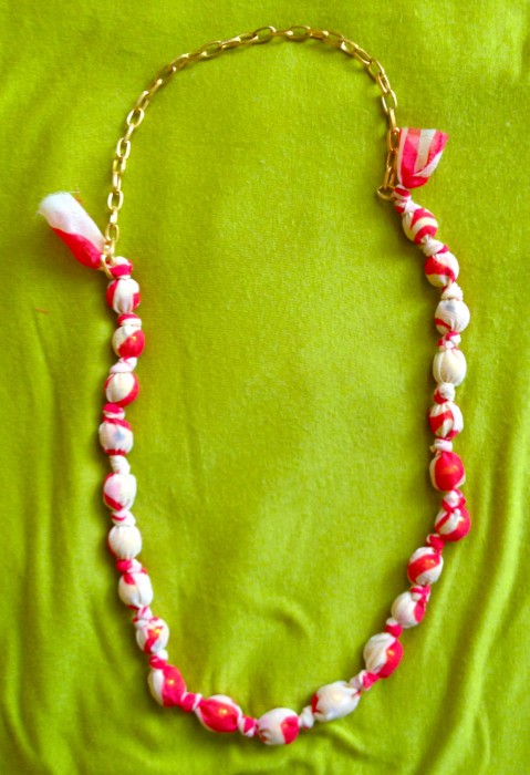 beaded fabric necklace DIY 